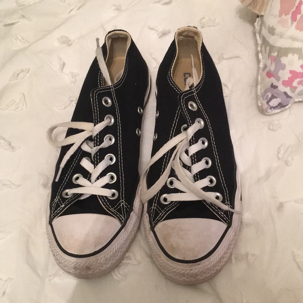 black converse